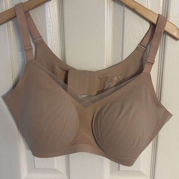 Honeylove Cross over V neck Bra in Sand - Picture 6 of 8
